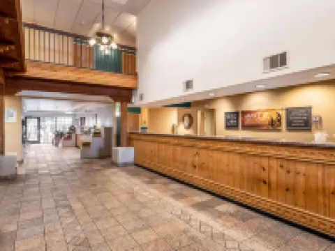 เรดไลอ้อน อินน์แอนด์สวีทส์ กูดเยียร์ ฟีนิกซ์ โรงแรมในกู้ดเยียร์