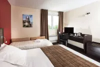 키리아드 투르 - 주-레-투르 주 레 투르 호텔