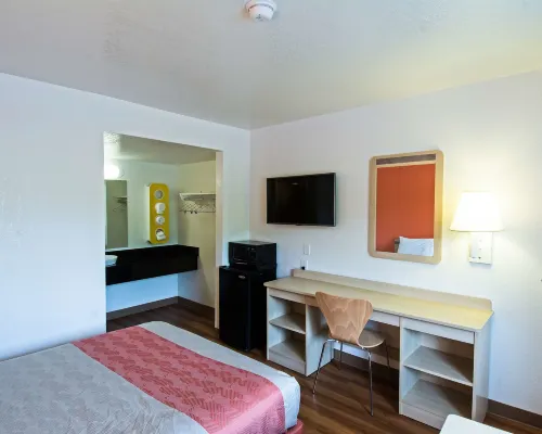 Motel 6 Redding, CA - South Hotels in Redding