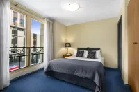 Quest Savoy Hotels in Хобарт