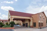 Super 8 by Wyndham Athens TX Hotels in Athens