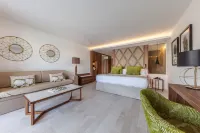 Zafiro Palace Palmanova Hotels in Palmanova