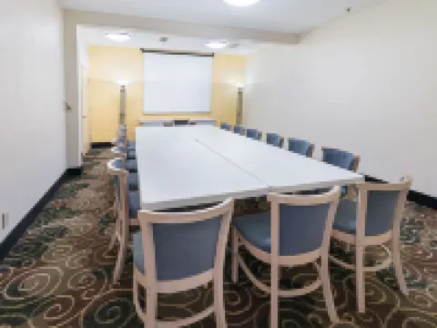 Quality Suites Hotels in Temple