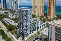 Residence Inn Miami Sunny Isles Beach Hotels near The Comedy Zone