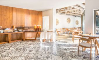 Seasense Boutique Hotel & Spa - Housity