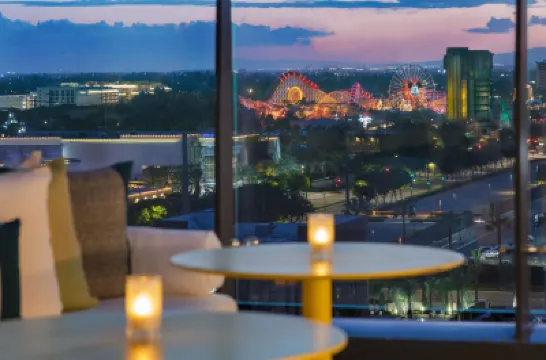 โรงแรมวิฟ, อะนาไฮม, โรงแรมจากพอร์ตฟอลิโอแห่งความประทับใจ โรงแรมในลอสแอนเจลิส