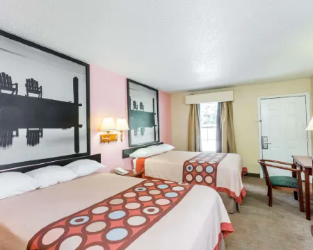 Super 8 by Wyndham Statesboro Hotels in Statesboro