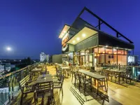 Ingtara Hotel Hotel in zona Chao Mae Song Nang Shrine