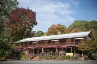 Black Spur Inn Các khách sạn ở Narbethong