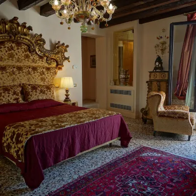 Granda Sweet Suites Hotel dekat Frari Basilica