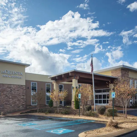 La Quinta Inn & Suites by Wyndham Chattanooga - East Ridge