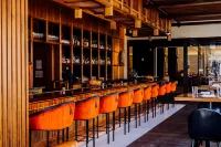 Surety Hotel, Autograph Collection - bar