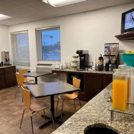 Posh Inn & Suites