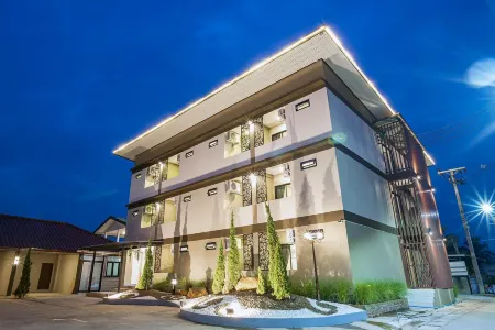 The Room Hotel Kamphaengphet2 Отели в г. Kamphaeng Phet