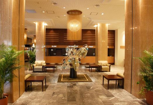 호텔 뉴 가에아 오무타 가든 로비