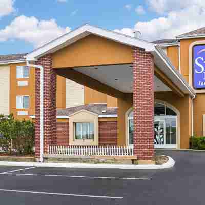 Sleep Inn & Suites Niantic Hotel Exterior