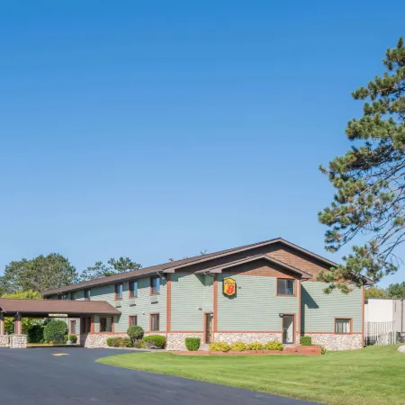 Super 8 by Wyndham Baxter/Brainerd Area