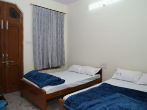 Hotel Yash Paradise 6 Min Distance from Dargah