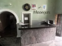 Moongate Hotel and Suites