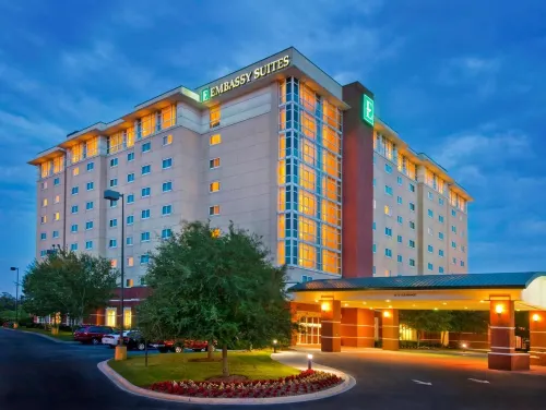 Embassy Suites by Hilton Charleston Airport Hotel & Convention Center Hotel a North Charleston