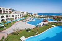 Sunrise Arabian Beach Resort - Private Pools
