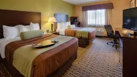 Best Western Plus Executive Inn فنادق في Weedville