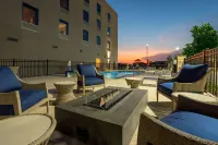La Quinta Inn & Suites by Wyndham Pflugerville - Uima-altaat