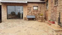 Tsessebe Guesthouse Hotels near Hertzog Square