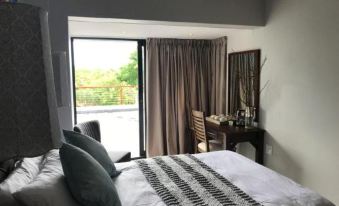St Lucia Hilltop Guest House St - 0221a12000a81x8ri968D R 339 206 R5 D