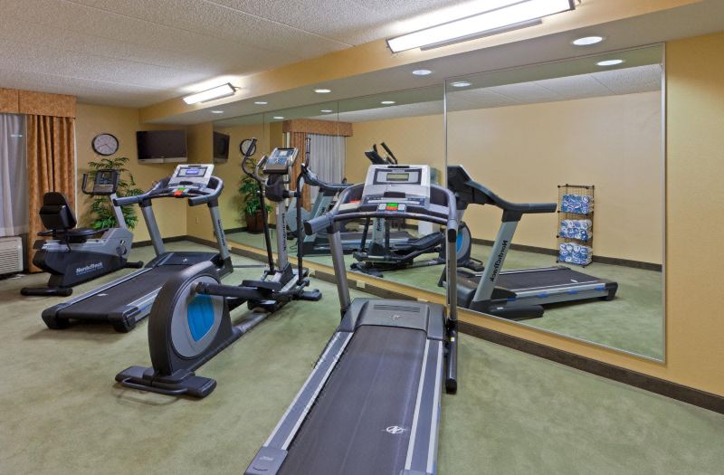 Holiday Inn Express Woodstock-Shenandoah Valley by IHG photo 5