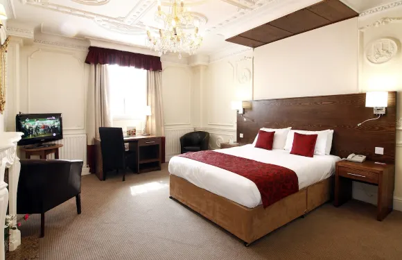 伍爾弗漢普頓金棘酒店