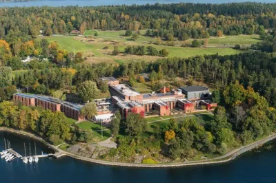 Skogshem & Wijk Hotels near Batteriparken, Kronuddens batteri, 13:e batteriet, Vaxholmslinjen