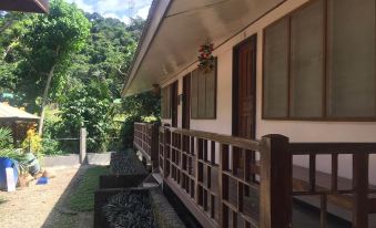Tay LeLong's Pension House - Housity