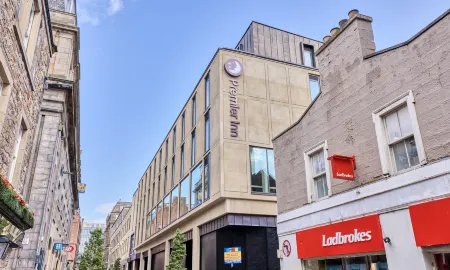 Edinburgh City Centre (Waverley)