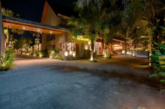 塔曼達摩旺沙套房酒店 鄰近Bluemoon Chapel Ocean Blue的酒店