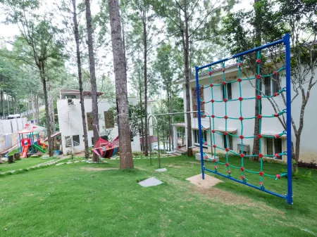 La Four Seasons Отели в г. Салем