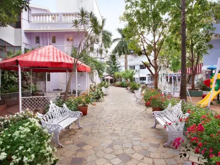 Avion Holiday Resort Отели в г. Лонавала