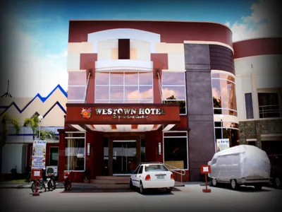 MO2 Westown Hotel - Mandalagan Các khách sạn gần Phòng tranh Orange