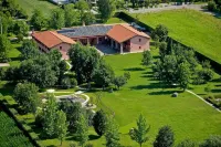 Ca' Amedeo Hotels near Padri Bianchi
