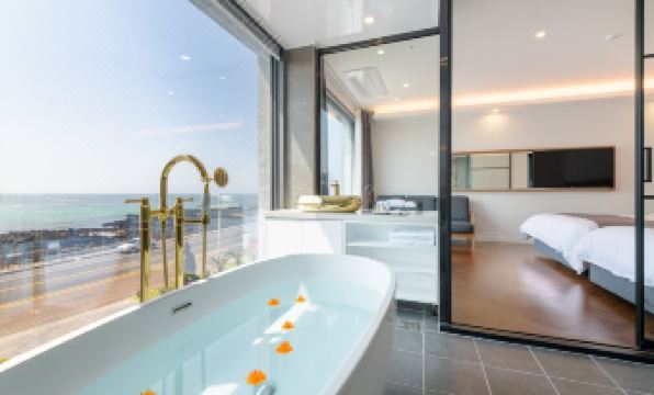 6. 메르블루 제주..