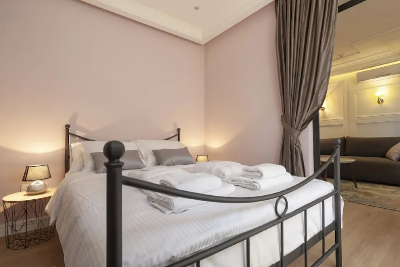 Dj City Vista Luxury Apartments