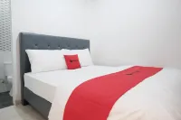 RedDoorz near Taman Palem Hotels in Cengkareng