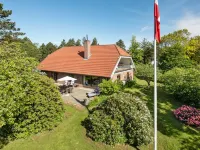 "Iiro" - 2.5km from the Sea