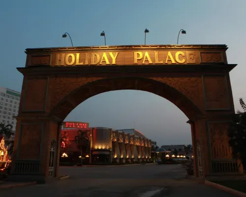 Holiday Palace Außen Photos
