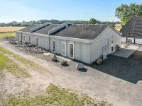 "Haralde" - 2.5km from the Sea