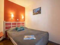 Apartment L'Esquinade - H4 233 by Interhome