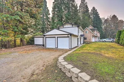 Farmhouse w/ Private Hot Tub < 1 Mile to Birch Bay Hotels near Nexus Blaine Enrollment Center