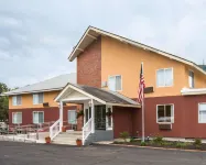 Econo Lodge Lakes Region - 2 estrellas