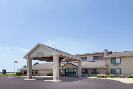 AmericInn by Wyndham Webster City