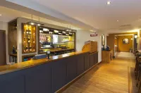 Warwick Hotels in Warwick
